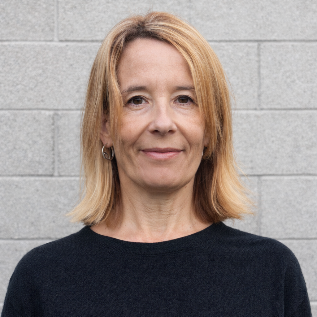 Louise Dhalliwal